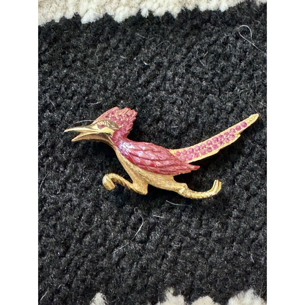 Vintage Signed ULTRA Roadrunner‎ Pink Enamel Figural Pin Brooch Rhinestone